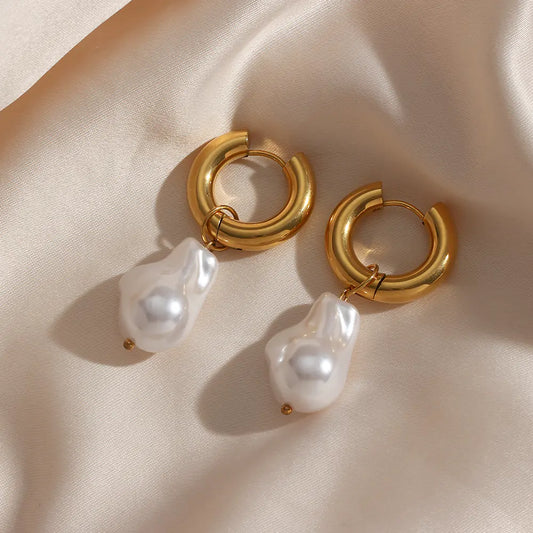 Water Drop Pearl Earrings